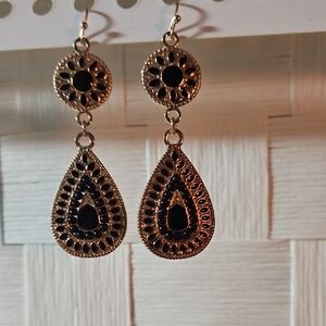 Elegant Black and Gold Teardrop Earrings